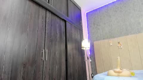 AVA online show from 12-21-25, 02:30