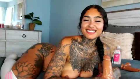 Ava Eve online show from 10-21-25, 05:24