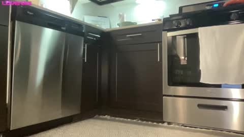 Ava . Support my channel by using my affiliate link to make your account  Thanks  online show from 12-11-24, 03:56