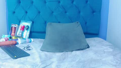 avalericherrycm101 online show from 10-01-25, 12:27