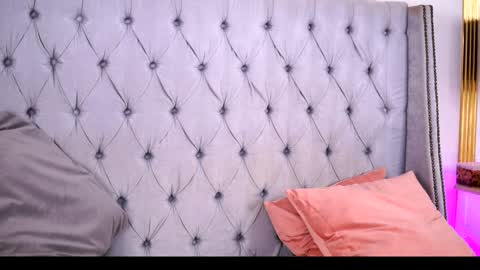 Ava online show from 12-18-24, 11:24