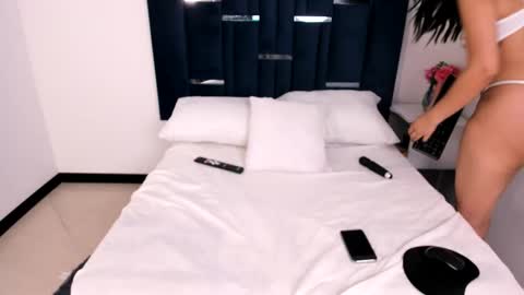 avanibloom  online show from 02-02-26, 01:21