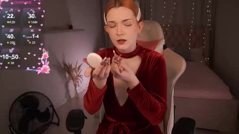 Snapshot of avaryder chatting on 11-04-25, 12:37 Ava online show from 11-04-25, 12:37