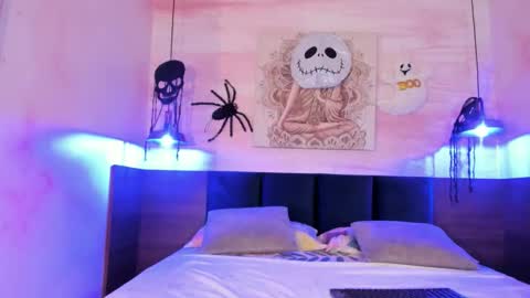 Snapshot of avawhiite chatting on 10-30-25, 08:09 avawhiite online show from 10-30-25, 08:09