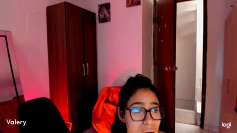 Snapshot of ave_fenix69 chatting on 10-31-25, 08:10 Valery -- online show from 10-31-25, 08:10