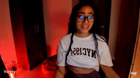 Snapshot of ave_fenix69 chatting on 11-04-25, 01:16 Valery -- online show from 11-04-25, 01:16