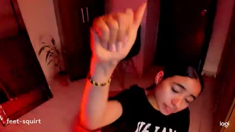 Snapshot of ave_fenix69 chatting on 03-09-26, 02:48 Valery -- online show from 03-09-26, 02:48