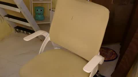 Snapshot of averageuncut1 chatting on 10-13-25, 03:50 Rhian online show from 10-13-25, 03:50