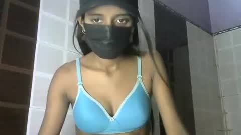 avery_lust01 online show from 05-07-26, 06:08