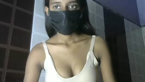 Snapshot of avery_lust01 chatting on 05-19-26, 10:43 avery_lust01 online show from 05-19-26, 10:43