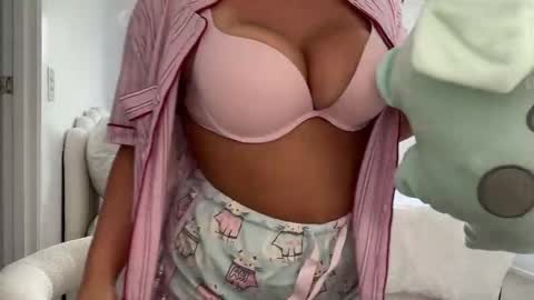 ur gf online show from 03-17-26, 12:15