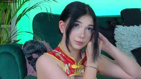 AveryWillow online show from 10-26-25, 04:18