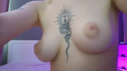 Snapshot of avgustina_love chatting on 05-23-26, 09:13 avgustina_love online show from 05-23-26, 09:13