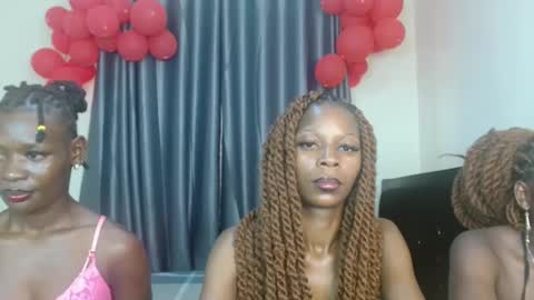 Snapshot of avian_babe chatting on 02-10-26, 09:13 Avian online show from 02-10-26, 09:13