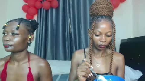 Snapshot of avian_babe chatting on 02-15-26, 09:08 Avian online show from 02-15-26, 09:08