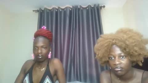 Snapshot of avian_babe chatting on 03-05-26, 12:12 Avian online show from 03-05-26, 12:12