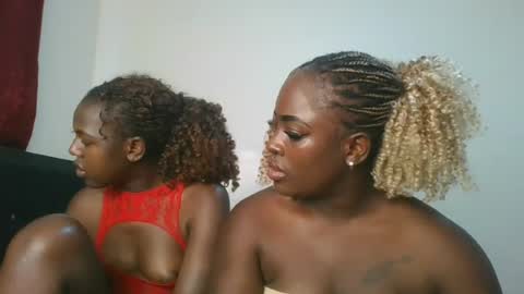 Snapshot of avian_babe1 chatting on 07-16-26, 10:54 avian_babe1 online show from 07-16-26, 10:54