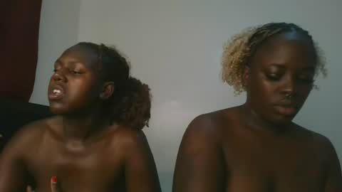 Snapshot of avian_babe1 chatting on 07-19-26, 10:41 avian_babe1 online show from 07-19-26, 10:41