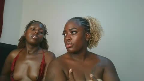 Snapshot of avian_babe1 chatting on 07-20-26, 10:45 avian_babe1 online show from 07-20-26, 10:45