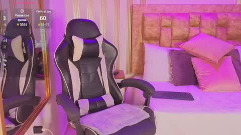 Snapshot of avis_lara chatting on 02-26-26, 07:35 AVIS online show from 02-26-26, 07:35