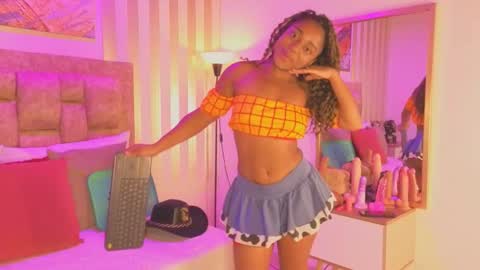 Snapshot of avis_lara chatting on 03-13-26, 08:48 AVIS online show from 03-13-26, 08:48