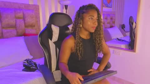 Snapshot of avis_lara chatting on 03-17-26, 07:28 AVIS online show from 03-17-26, 07:28