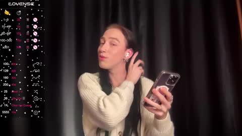 avril_pearly_ online show from 12-01-24, 10:21