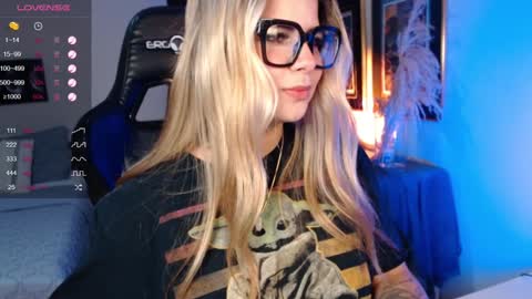 Avrill Morgan online show from 12-09-24, 04:58