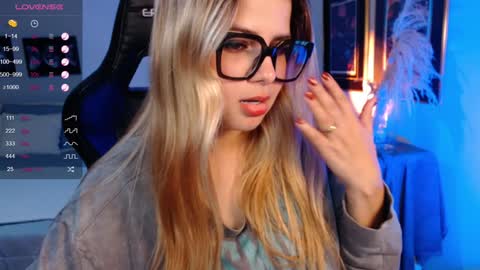 Avrill Morgan online show from 12-19-24, 10:42