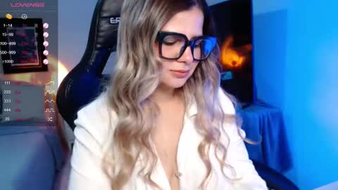 Avrill Morgan online show from 09-22-25, 08:33