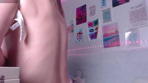 avrora_sweetyme online show from 10-19-25, 06:19