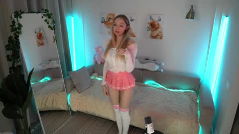 Avrora online show from 12-09-24, 09:28
