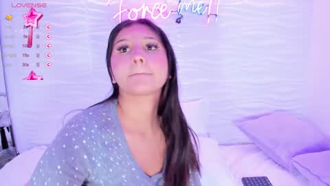 Snapshot of avymilton chatting on 01-04-25, 02:35 Avy online show from 01-04-25, 02:35