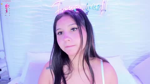 Snapshot of avymilton chatting on 01-06-25, 12:46 Avy online show from 01-06-25, 12:46