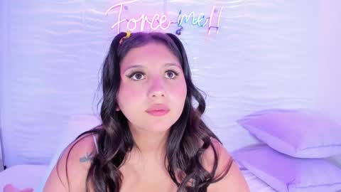 Snapshot of avymilton chatting on 01-25-25, 02:36 Avy online show from 01-25-25, 02:36