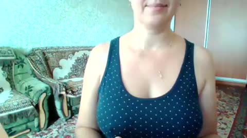 Snapshot of awesomeladyy chatting on 10-05-25, 08:12 awesomeladyy online show from 10-05-25, 08:12