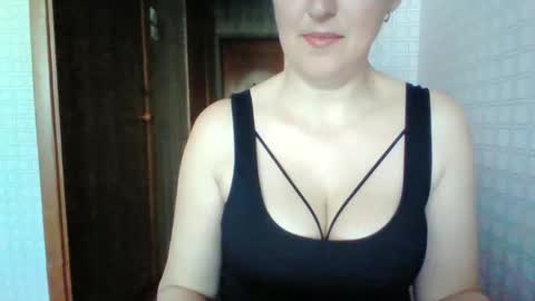 Snapshot of awesomeladyy chatting on 05-05-26, 08:11 awesomeladyy online show from 05-05-26, 08:11