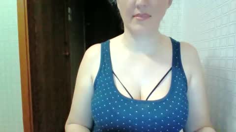 Snapshot of awesomeladyy chatting on 05-10-26, 08:36 awesomeladyy online show from 05-10-26, 08:36