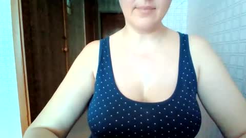 Snapshot of awesomeladyy chatting on 05-16-26, 01:43 awesomeladyy online show from 05-16-26, 01:43