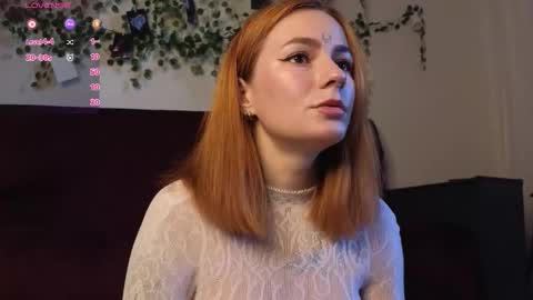 Snapshot of aww_burn chatting on 09-16-25, 04:35 Tris online show from 09-16-25, 04:35