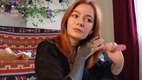 Snapshot of aww_burn chatting on 11-01-25, 05:42 Tris online show from 11-01-25, 05:42