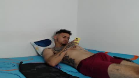 Axel online show from 01-11-25, 03:52