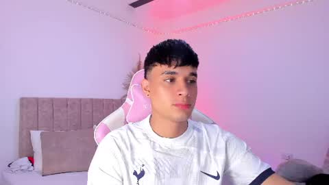 Snapshot of axel_cody_ chatting on 07-29-26, 09:29 AXEL online show from 07-29-26, 09:29