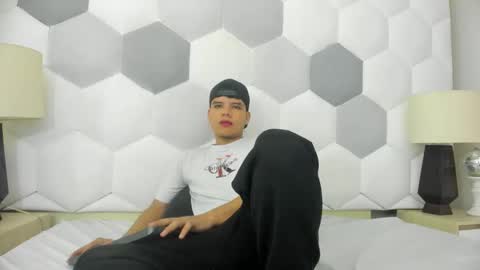 Snapshot of axel_forte chatting on 02-14-26, 04:53 Axel Forte online show from 02-14-26, 04:53