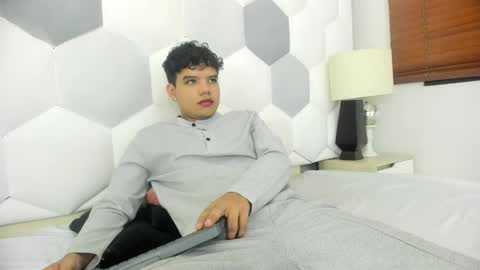 Snapshot of axel_forte chatting on 02-21-26, 01:01 Axel Forte online show from 02-21-26, 01:01