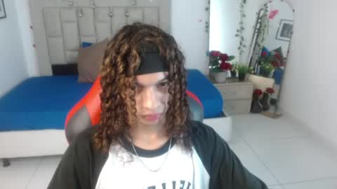 Snapshot of axel_fox7 chatting on 06-20-26, 12:58 Axel online show from 06-20-26, 12:58