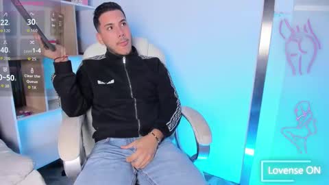 axel_grey_ online show from 09-09-25, 12:26