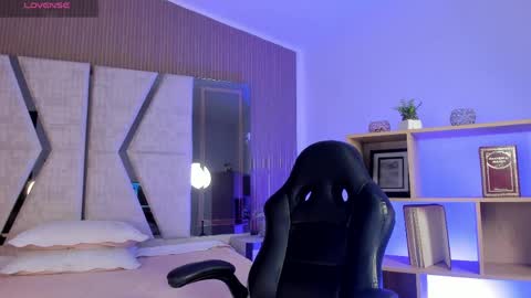 axel_grey_ online show from 05-02-26, 12:43