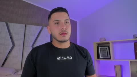 axel_grey_ online show from 05-26-26, 12:34