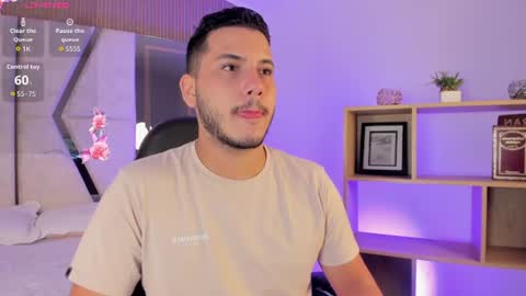 Snapshot of axel_grey_ chatting on 06-30-26, 12:39 axel_grey_ online show from 06-30-26, 12:39